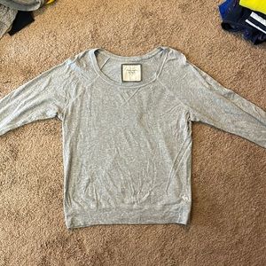 Long sleeve gray shirt